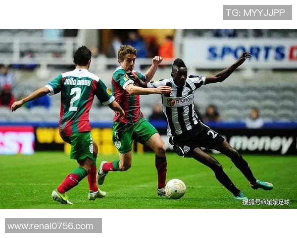 坎布尔与阿贾克斯青年队激战正酣精彩赛果引人关注 坎布尔与阿贾克斯青年队激战正酣精彩赛果引人关注